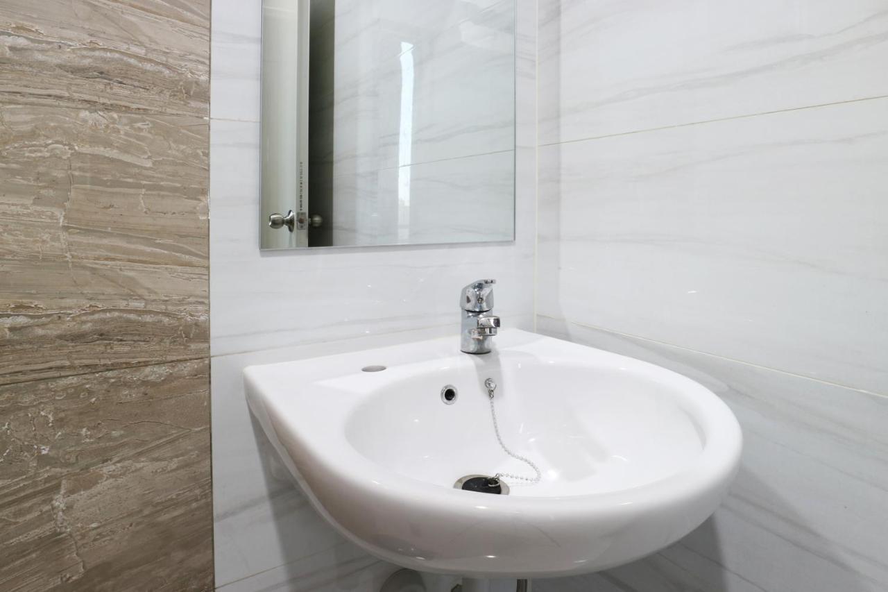 Velozip Kos Exclusive Apartment Surabaya Exterior foto