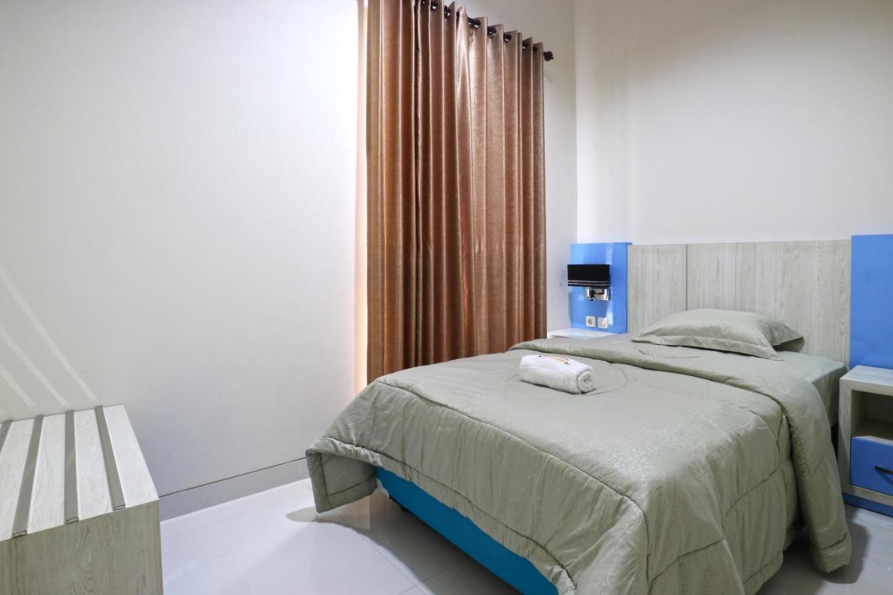 Velozip Kos Exclusive Apartment Surabaya Exterior foto